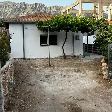 Holiday home Jos House